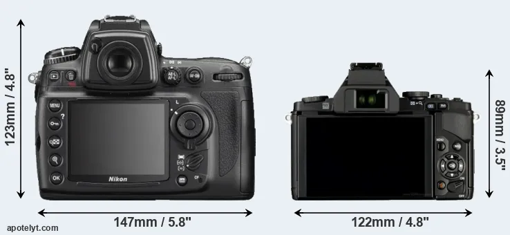 Comparison D700 or E-M5 rear