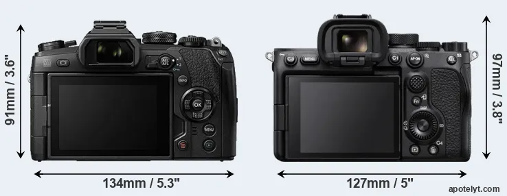 Comparison E-M1 II or A7S III rear