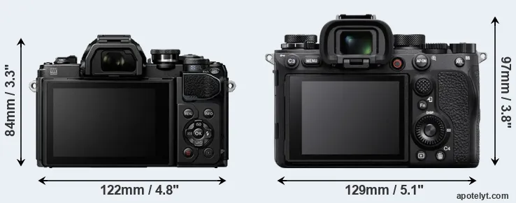 Comparison E-M10 III or A1 rear
