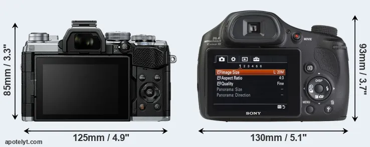 Comparison E-M5 III or HX350 rear